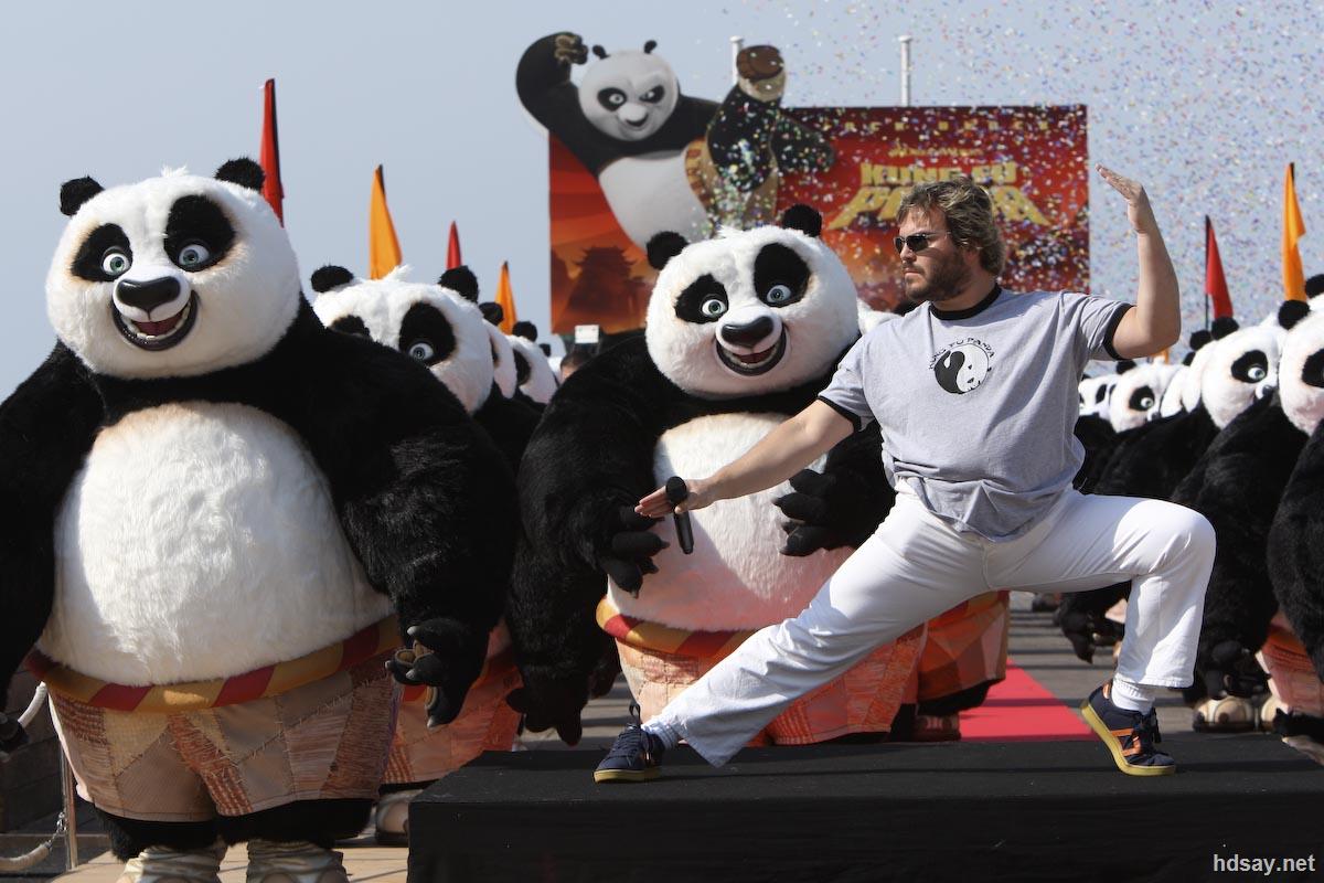 你们想不想收看真正的功夫熊猫？