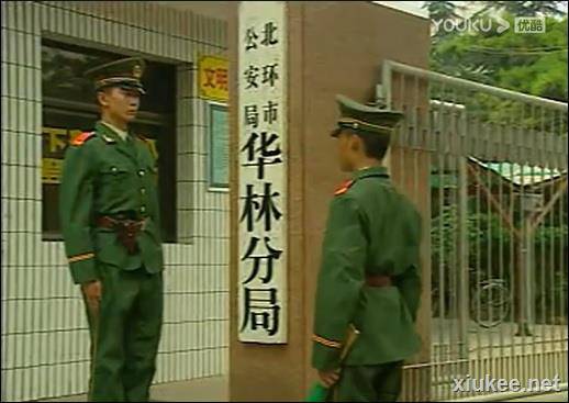 黑白大搏斗